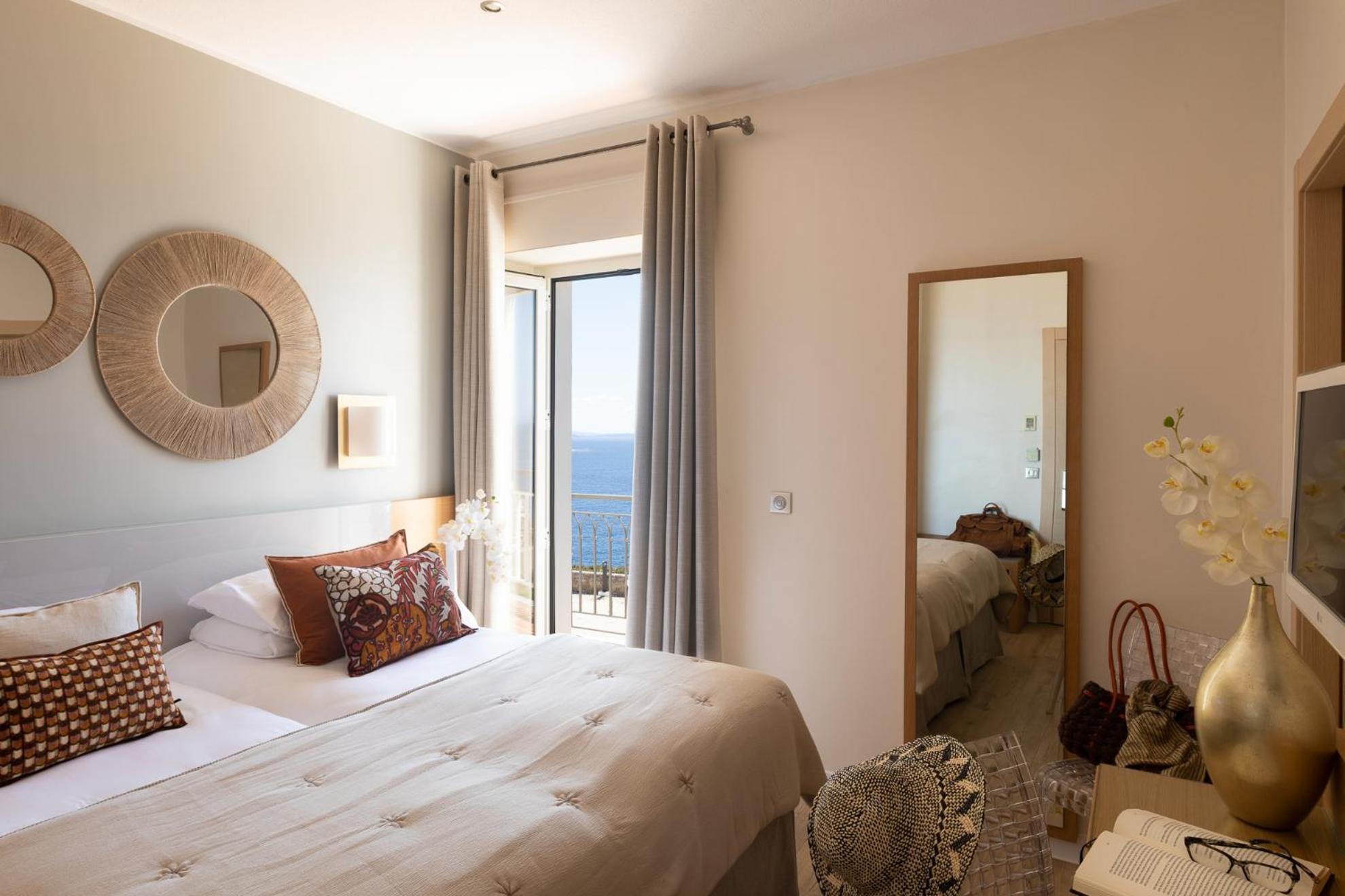 Hotel Santateresa 3*